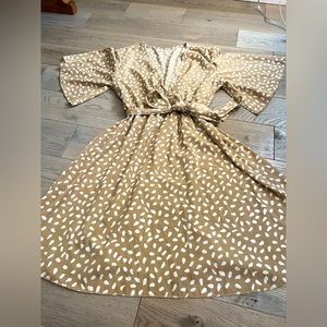 Cream and White Wrap Dress w/ Detachable Belt Size Medium,  Bell Sleeve Detail